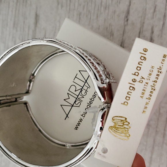 Amrita Singh Bangle - Picture 6 of 9